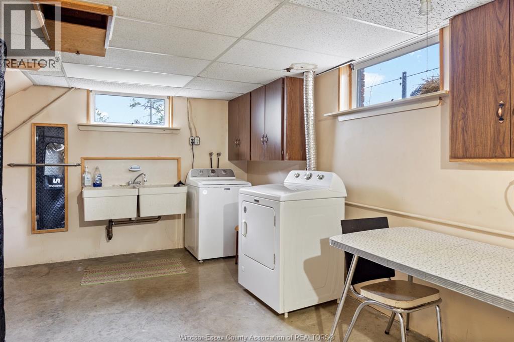 1565 Roxborough Property Photo 18
