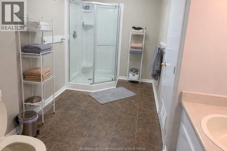 555 Jeffreybrook Drive Property Photo 16