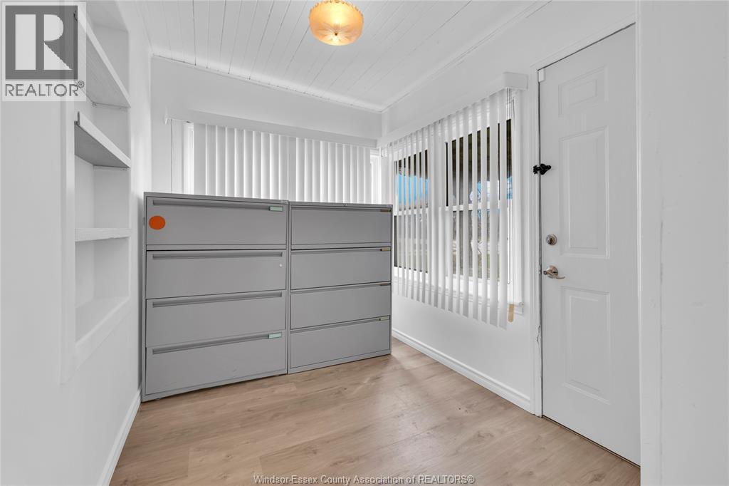 9572 Tecumseh Road Property Photo 20