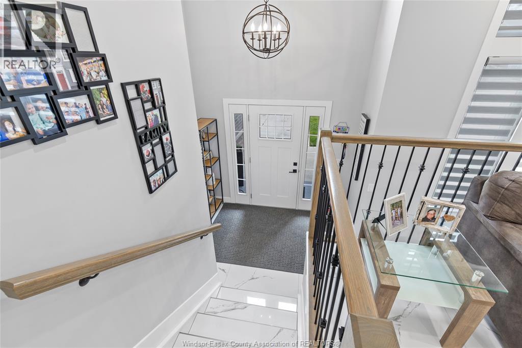 1067 Maple Property Photo 4