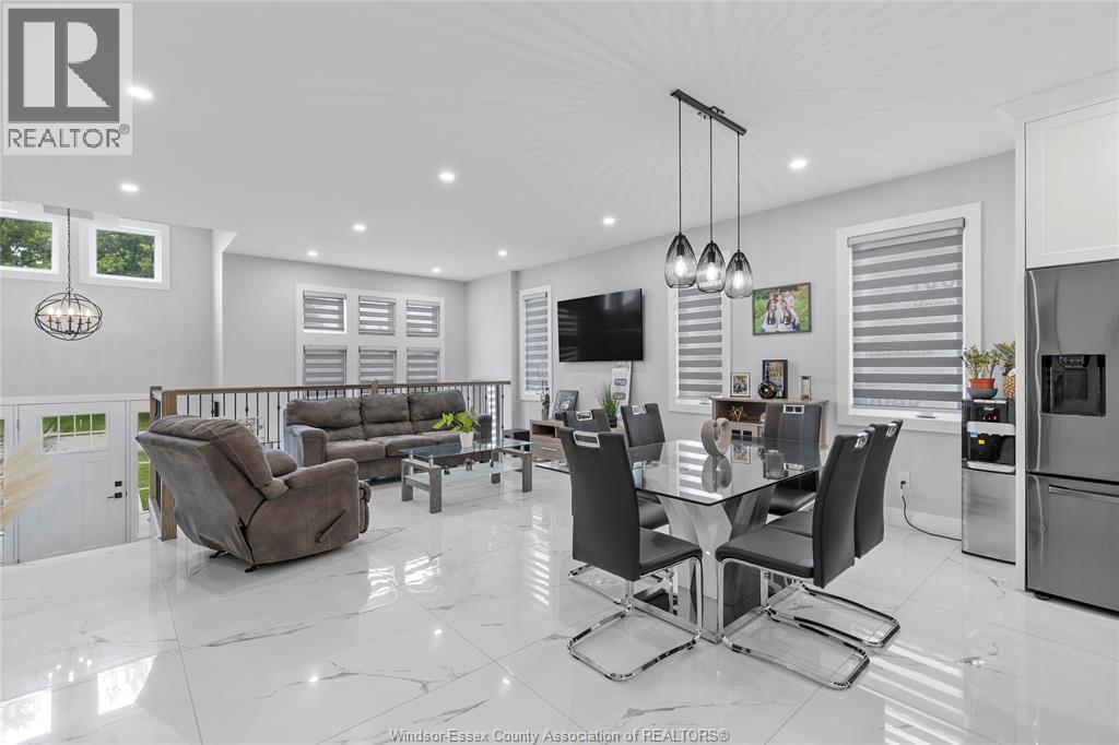 1067 Maple Property Photo 8