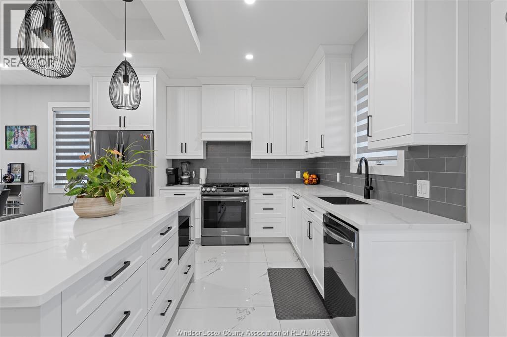 1067 Maple Property Photo 13