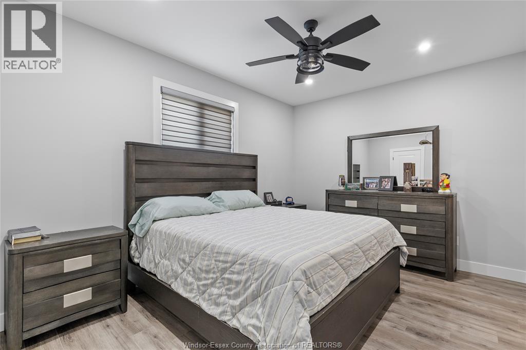1067 Maple Property Photo 15