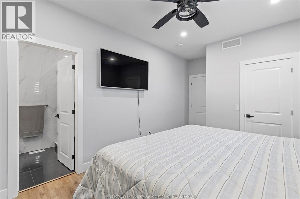 1067 Maple Property Photo 16
