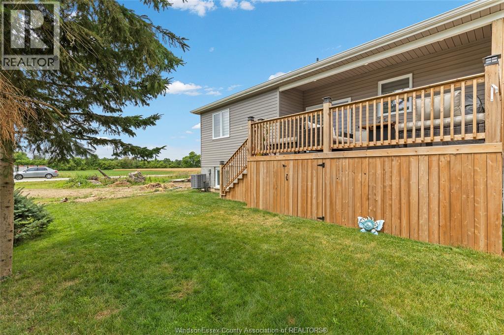 1067 Maple Property Photo 30