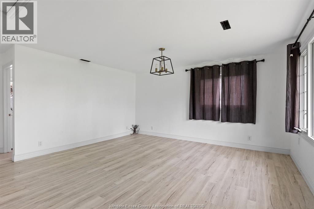 51 Balaclava Property Photo 3
