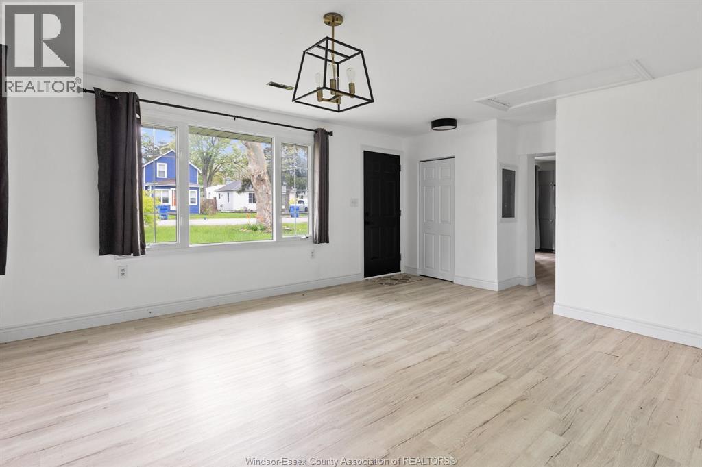 51 Balaclava Property Photo 4