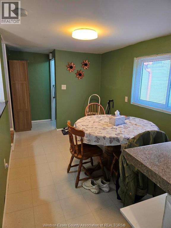 3595 Queen Property Photo 10
