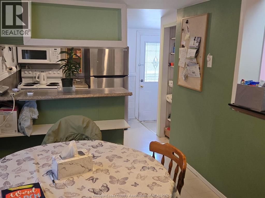 3595 Queen Property Photo 11