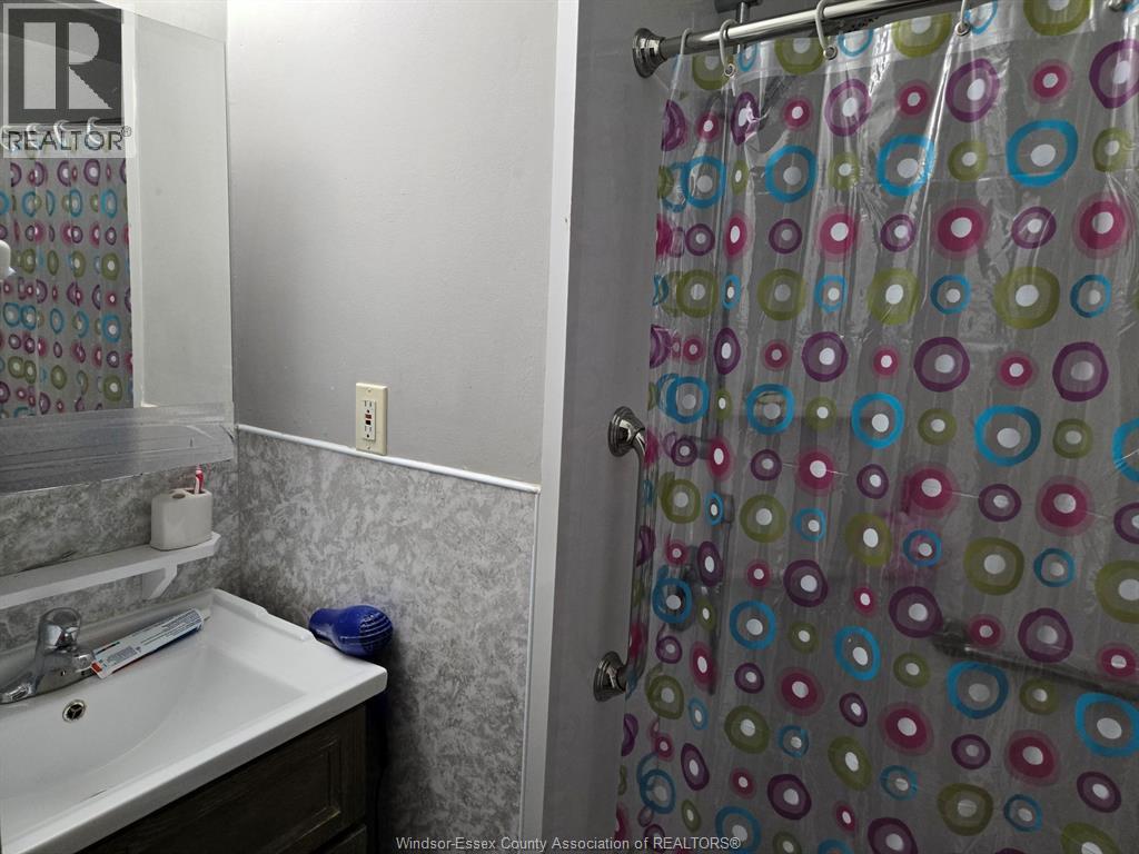 3595 Queen Property Photo 14