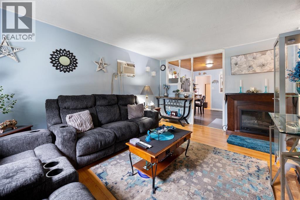 981 Mcewan Avenue Property Photo 4