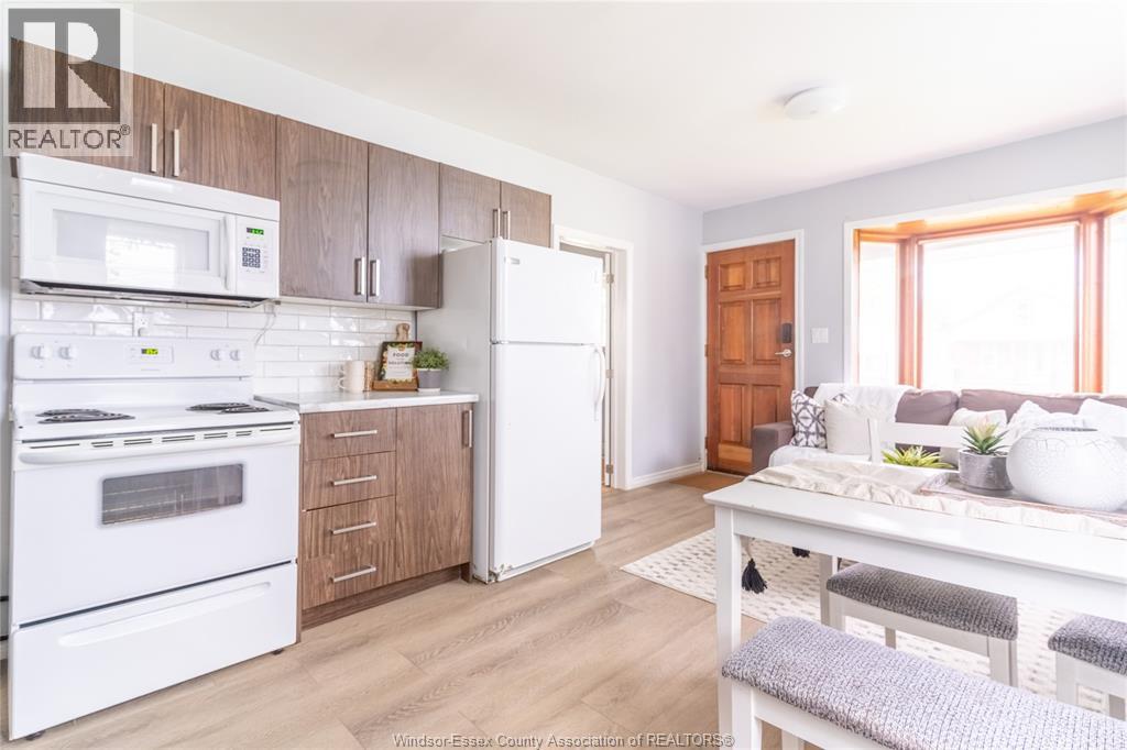 1015 Oak Property Photo 5