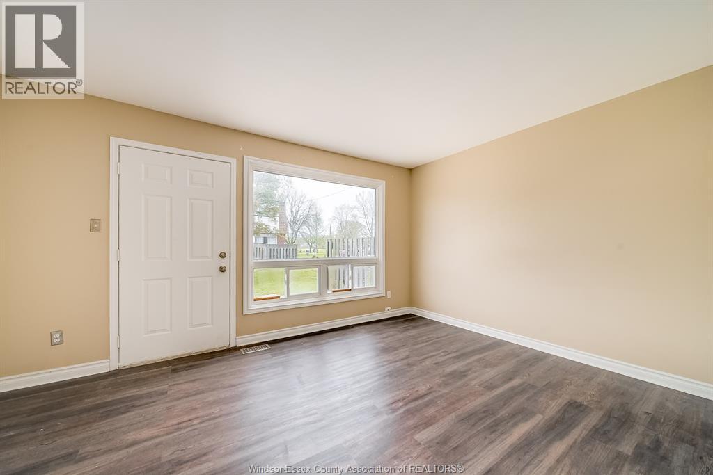 5486 Lassaline Property Photo 6