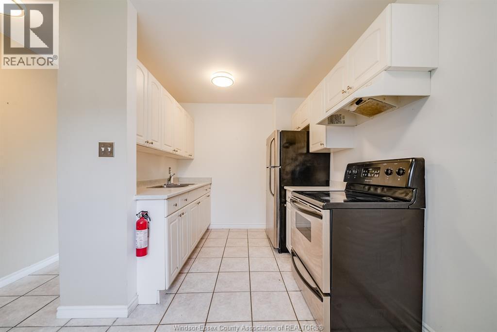 5486 Lassaline Property Photo 9
