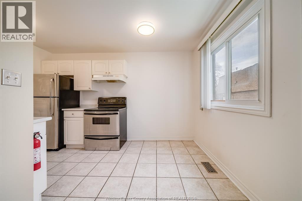 5486 Lassaline Property Photo 12