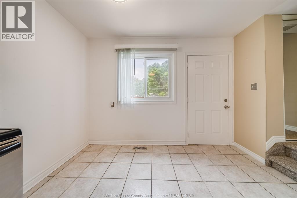 5486 Lassaline Property Photo 14