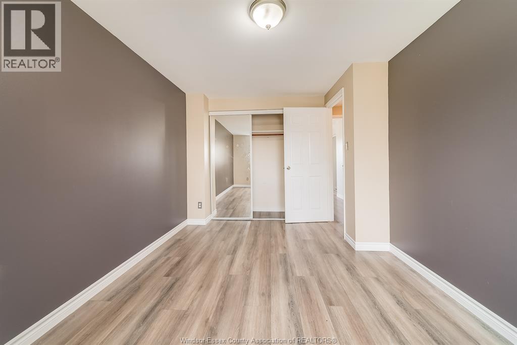 5486 Lassaline Property Photo 18