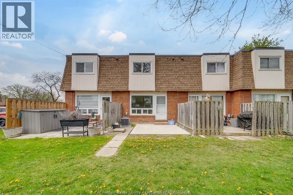 5486 Lassaline Property Photo 30