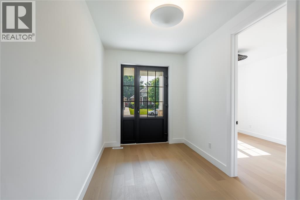 2052 Marion Avenue Property Photo 3