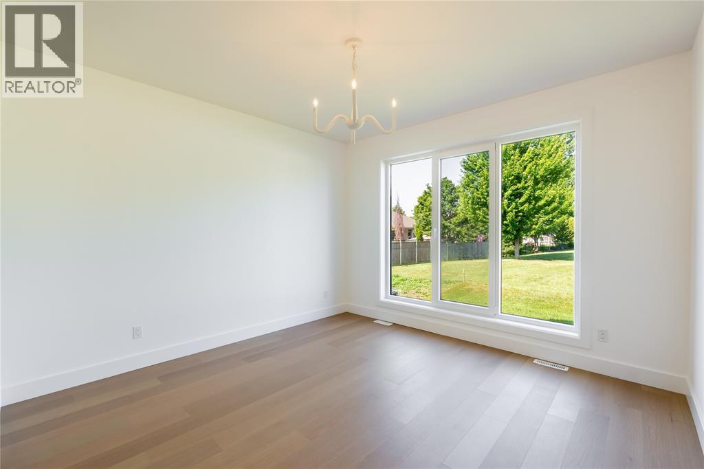 2052 Marion Avenue Property Photo 12