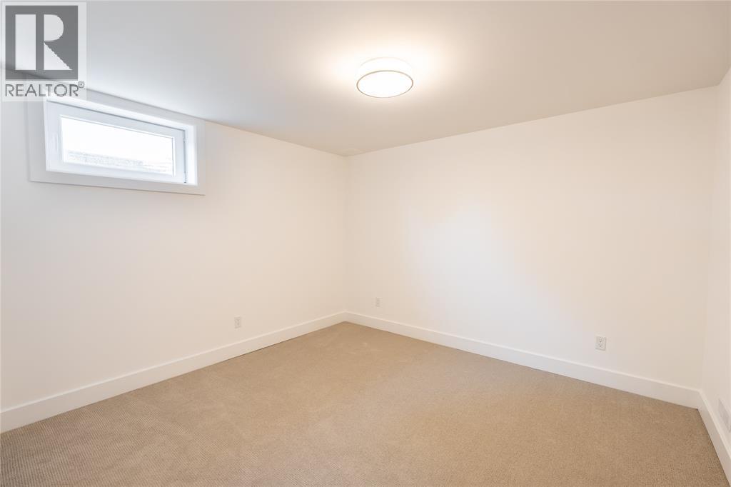 2052 Marion Avenue Property Photo 27