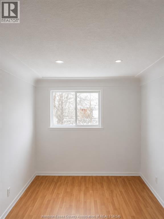 561 Park Avenue Property Photo 5
