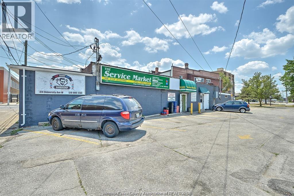 474-492 University Ave W Property Photo 3