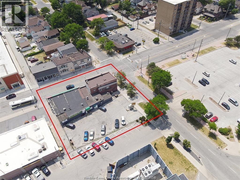 474-492 University Ave W Property Photo 10