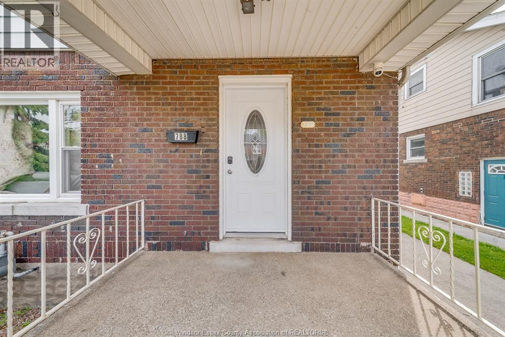 788 Josephine Avenue Property Photo 9