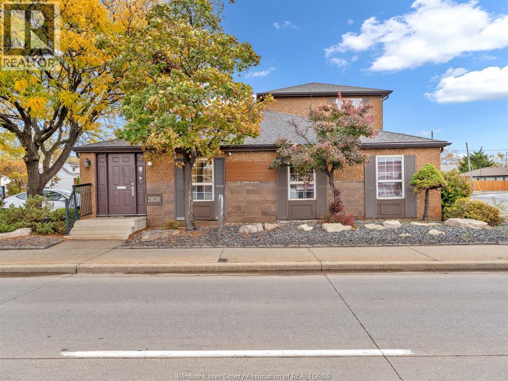 2828 HOWARD AVENUE Property Photo 1