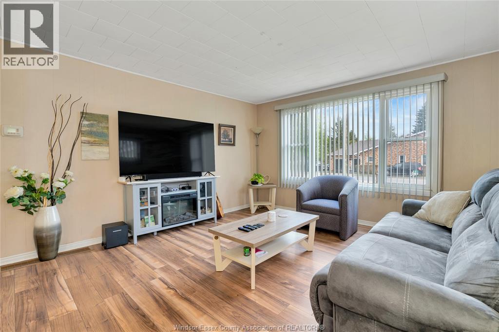 1626 Talbot Road Property Photo 4