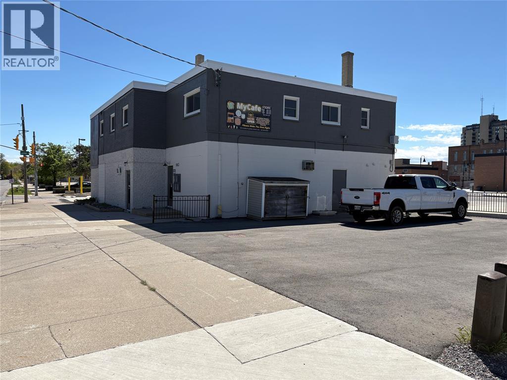 200 Lochiel Street Property Photo 3