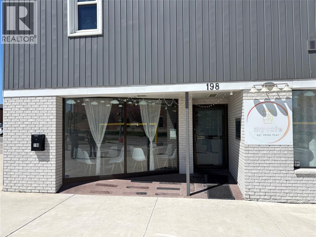 200 Lochiel Street Property Photo 6