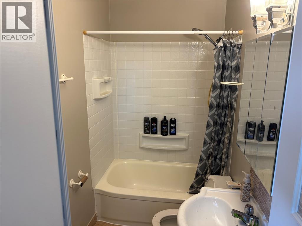 200 Lochiel Street Property Photo 23
