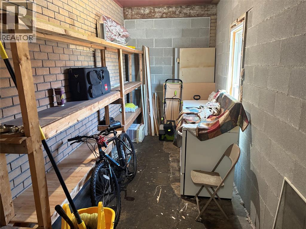 200 Lochiel Street Property Photo 27