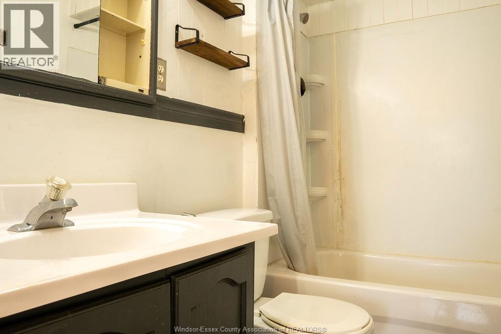 1709 Cadillac Property Photo 9