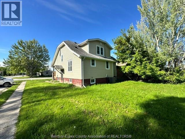 557 St Charles Street Property Photo 9