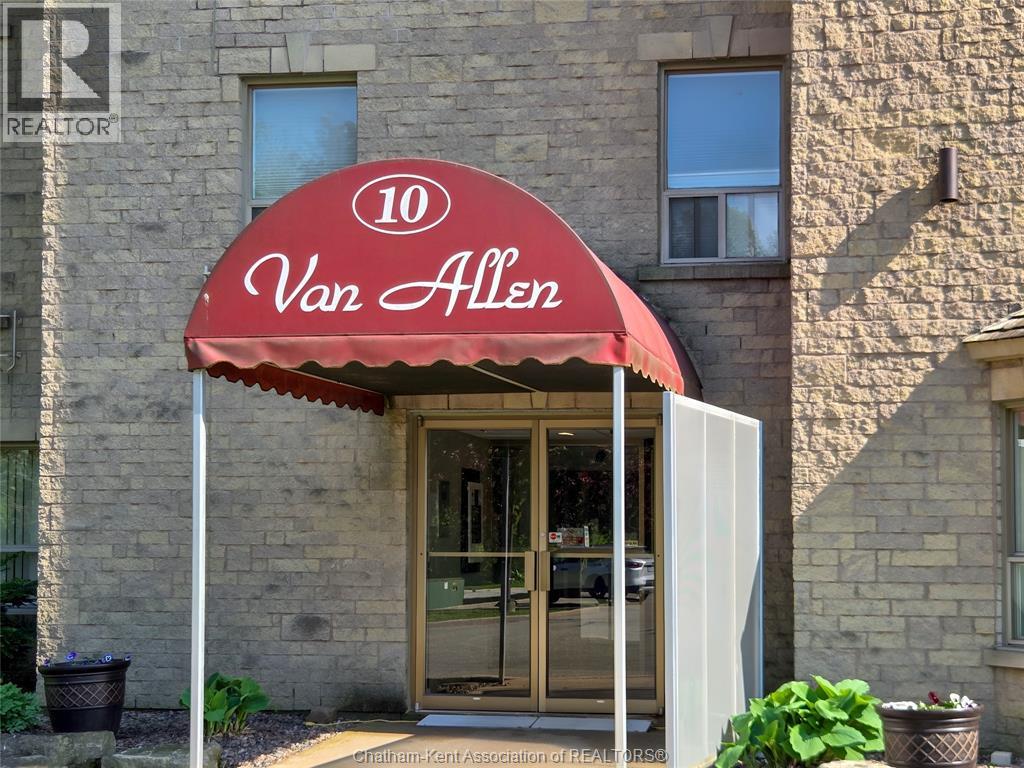 10 Van Allen Avenue Property Photo 6