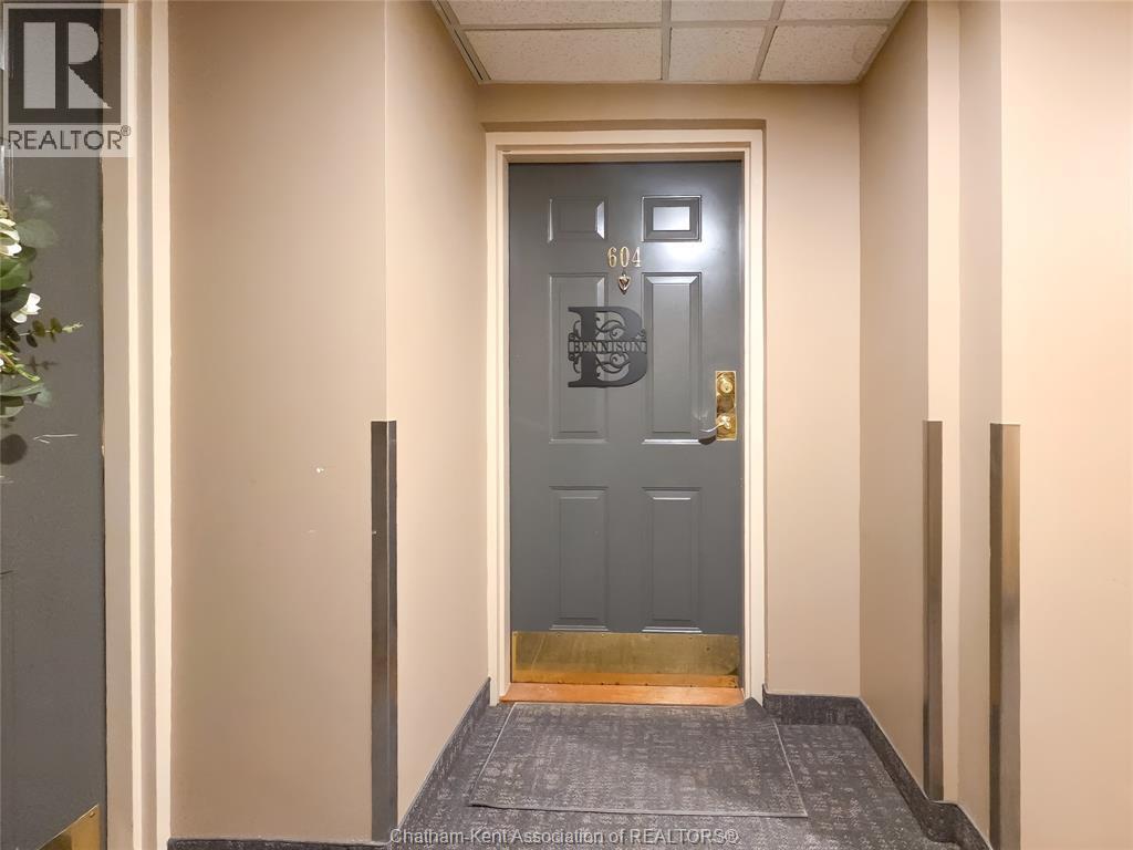 10 Van Allen Avenue Property Photo 8