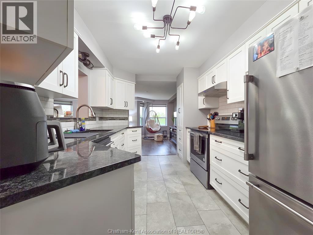 10 Van Allen Avenue Property Photo 18