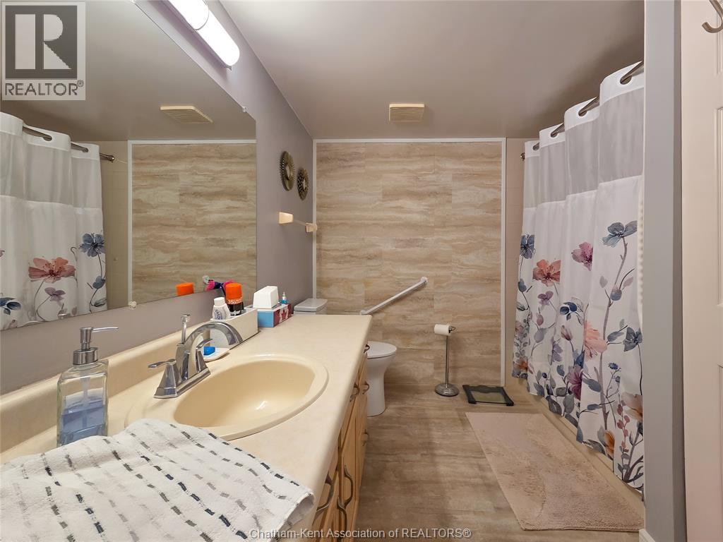 10 Van Allen Avenue Property Photo 27