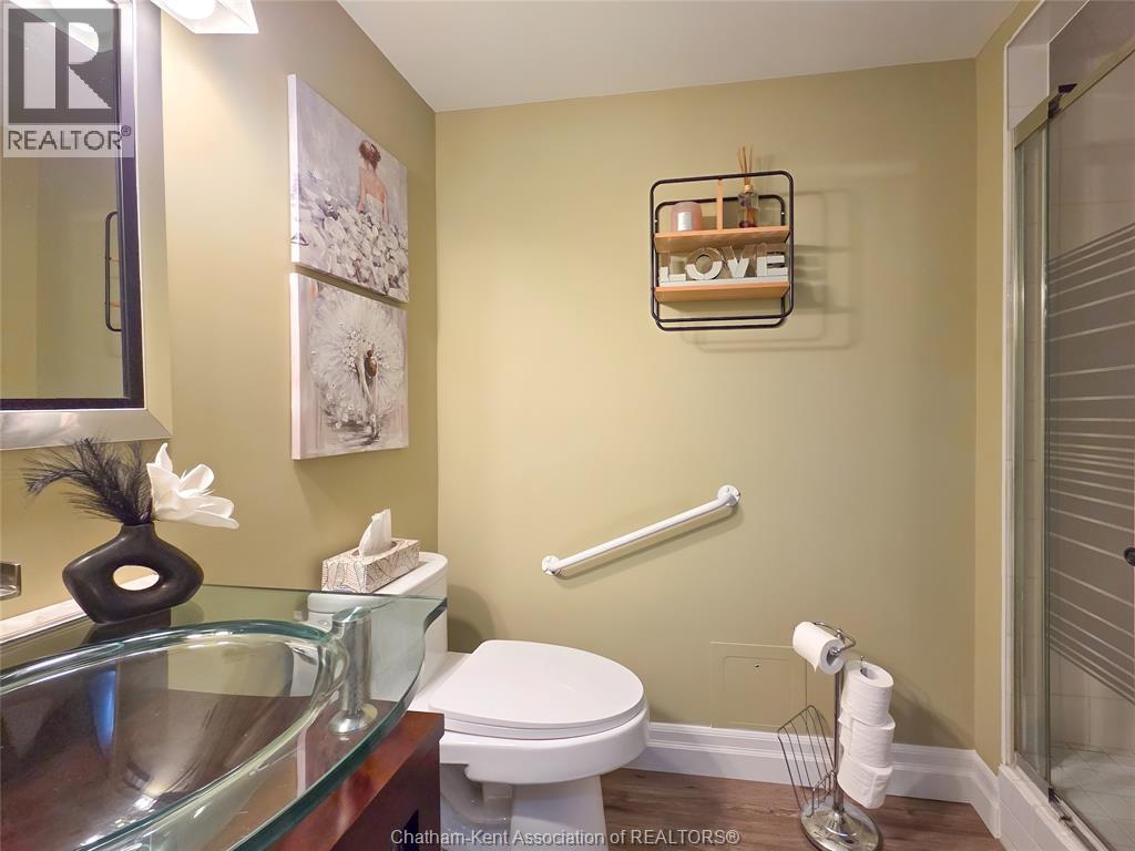 10 Van Allen Avenue Property Photo 30