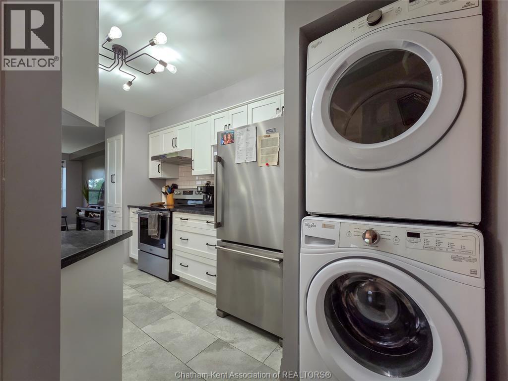 10 Van Allen Avenue Property Photo 31