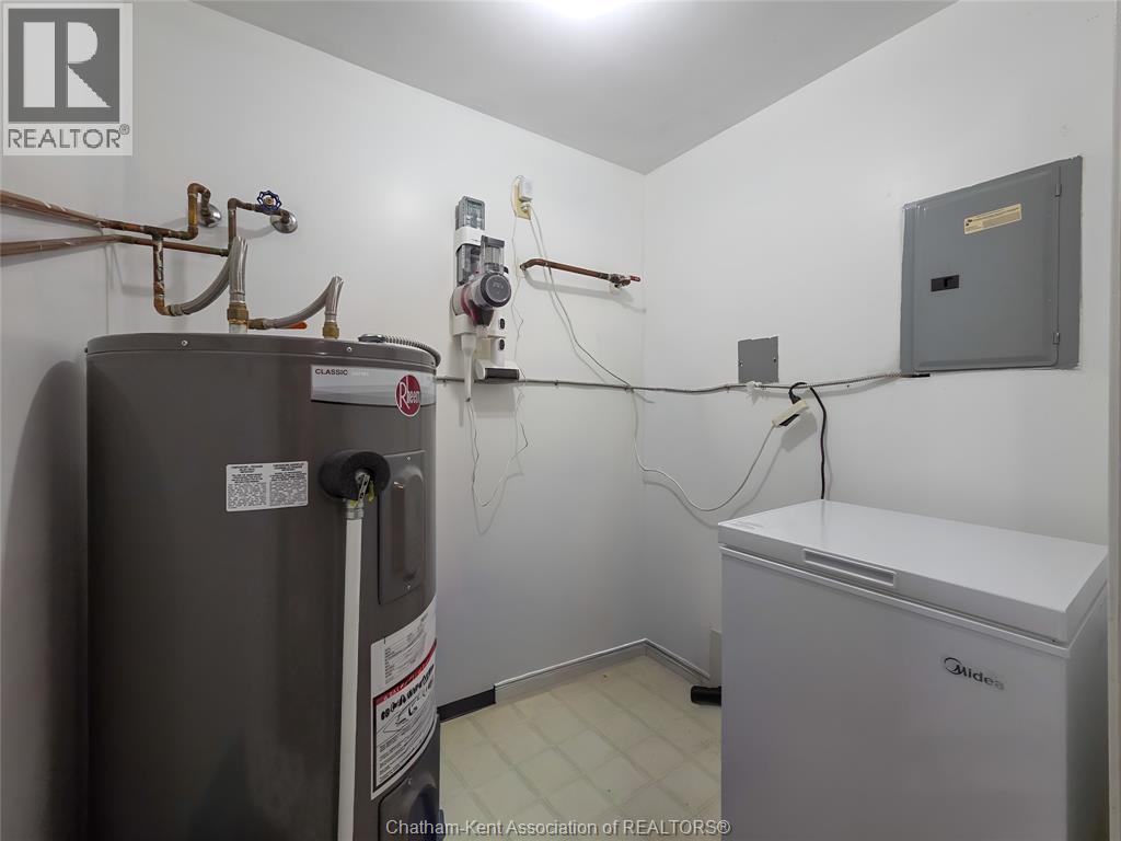 10 Van Allen Avenue Property Photo 36