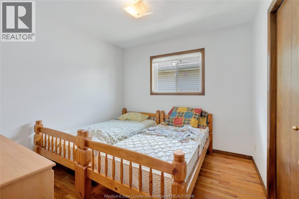1042 Brookview Crescent Property Photo 14
