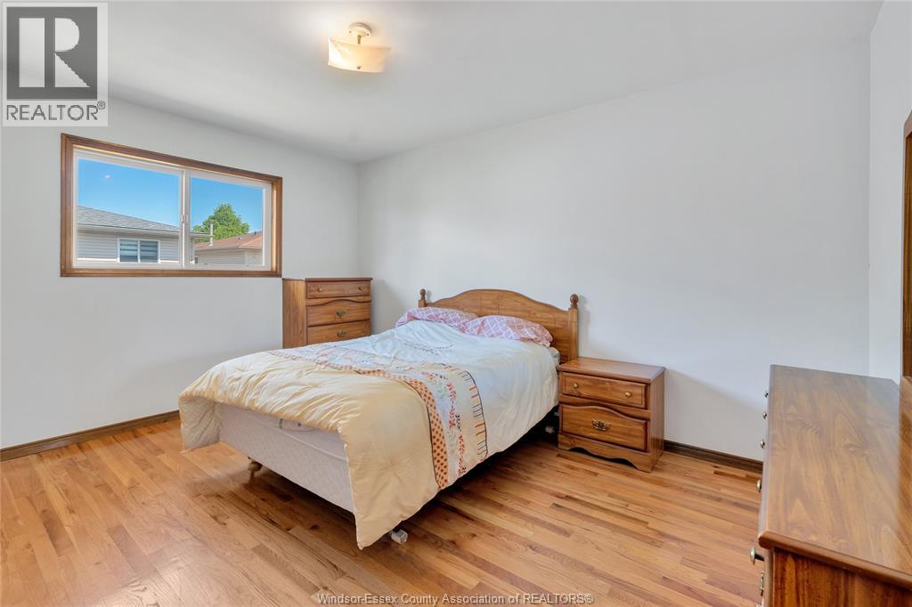 1042 Brookview Crescent Property Photo 15