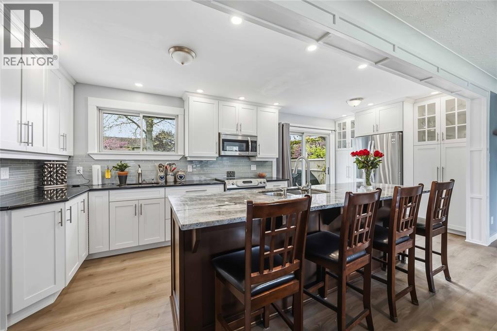 1705 Grace Avenue Property Photo 11