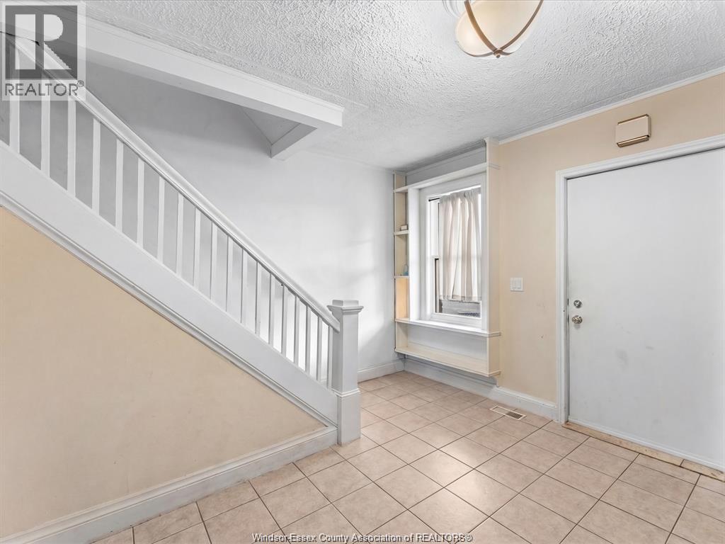 836 Elliott Property Photo 2