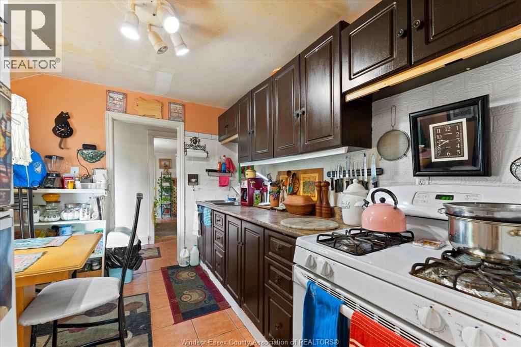 552 Parent Property Photo 18