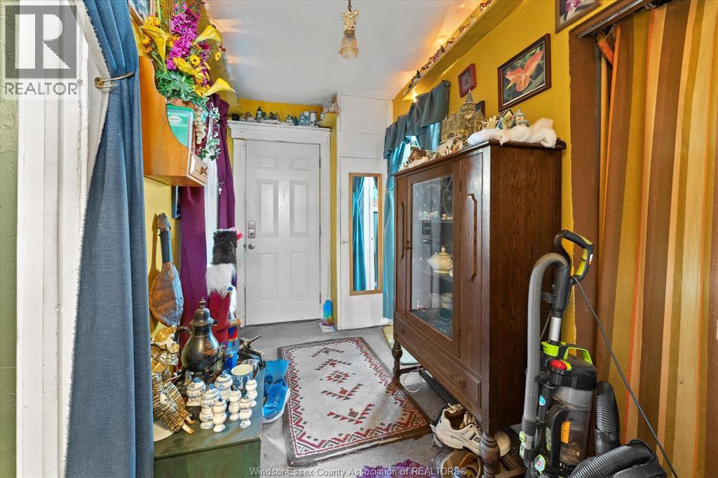 552 Parent Property Photo 23